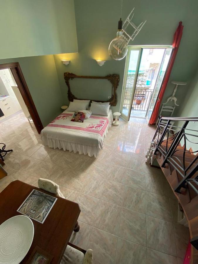 Casa Gioia, Tra Palazzo Reale,Lungomare E Monte Echia Apartment Naples Luaran gambar