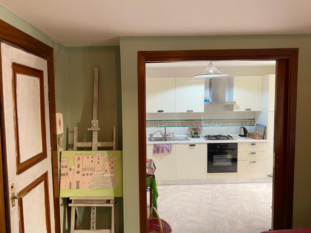 Casa Gioia, Tra Palazzo Reale,Lungomare E Monte Echia Apartment Naples Luaran gambar