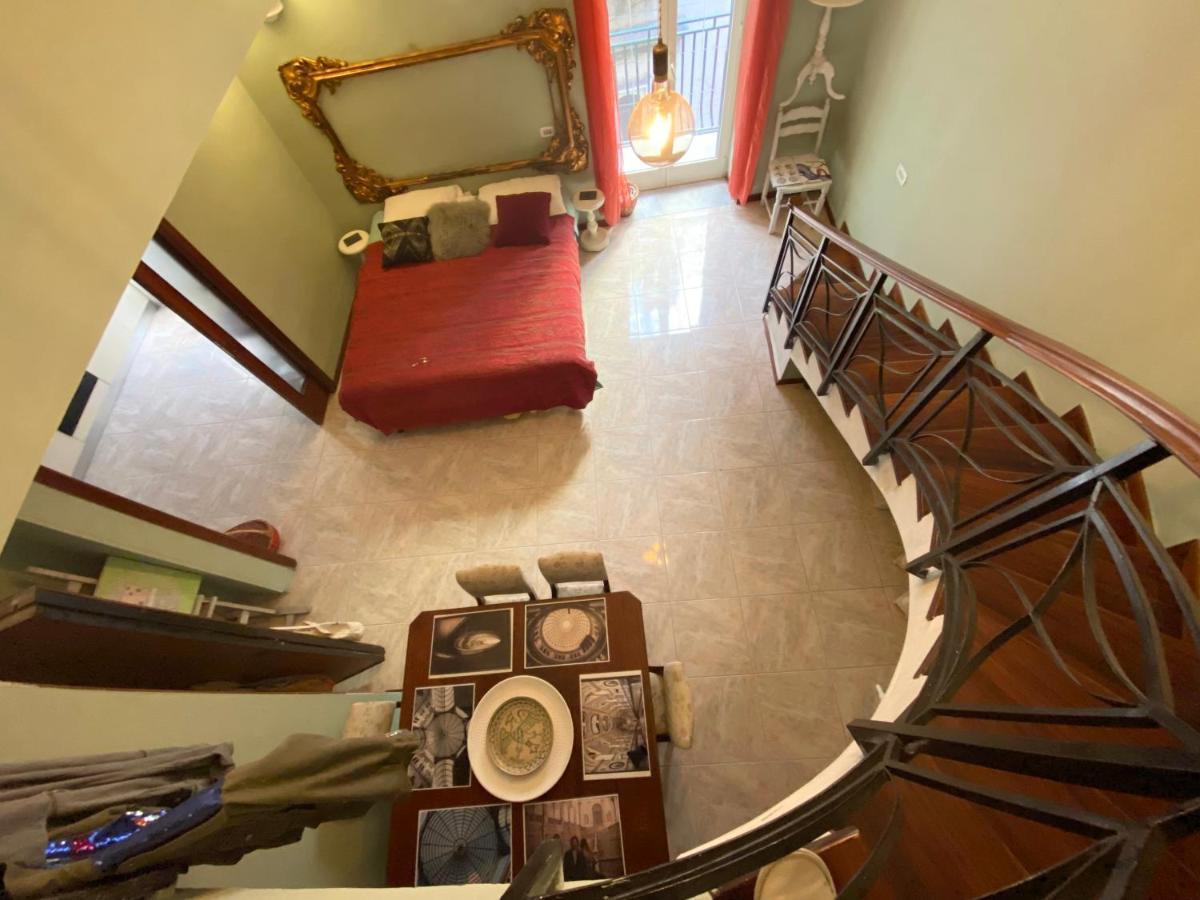 Casa Gioia, Tra Palazzo Reale,Lungomare E Monte Echia Apartment Naples Luaran gambar