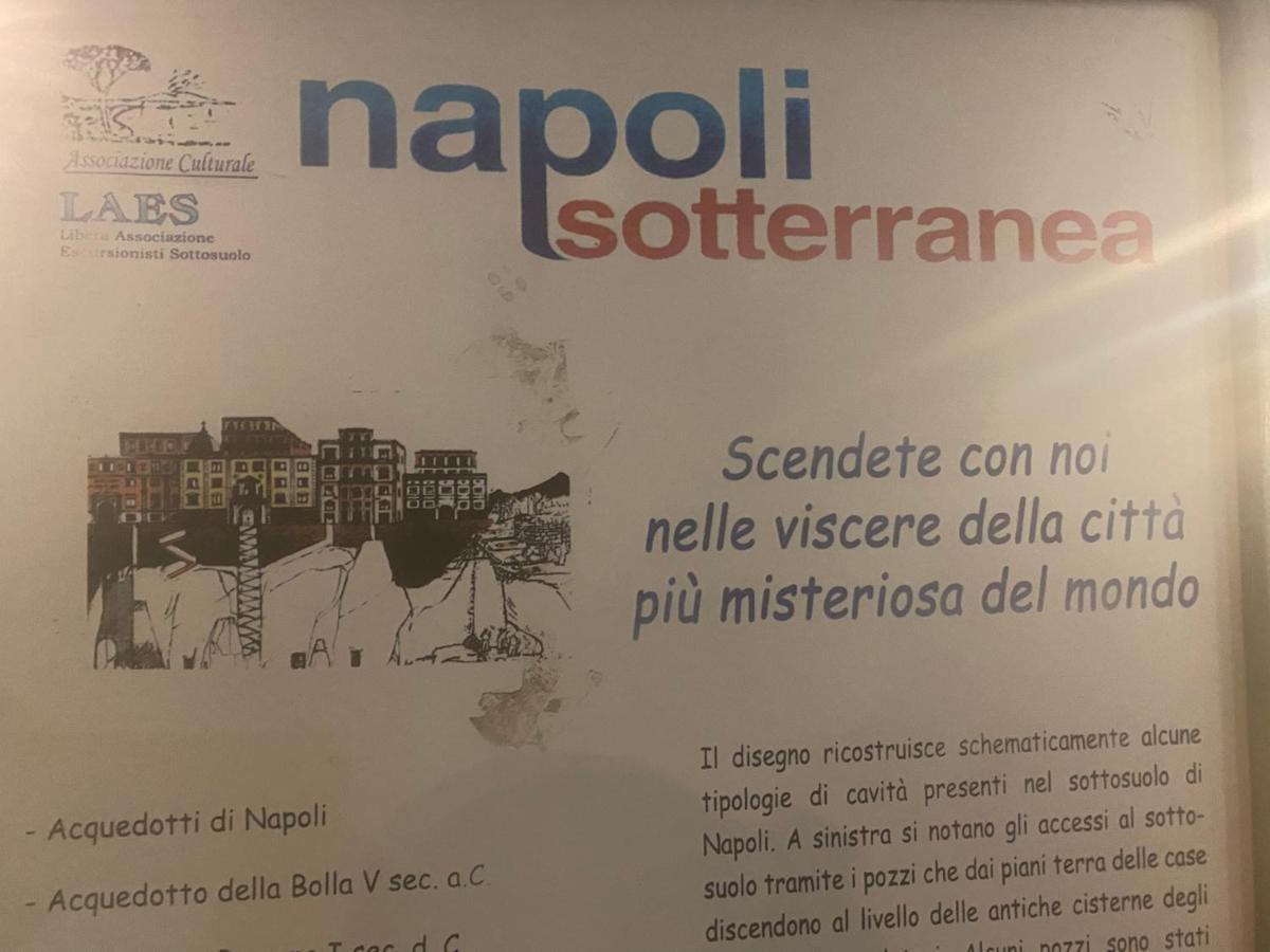 Casa Gioia, Tra Palazzo Reale,Lungomare E Monte Echia Apartment Naples Luaran gambar