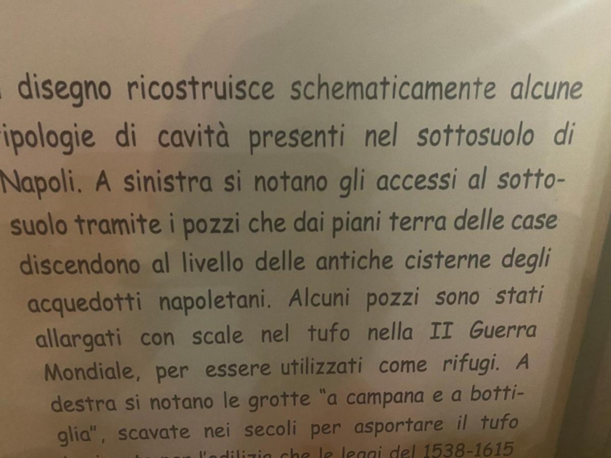 Casa Gioia, Tra Palazzo Reale,Lungomare E Monte Echia Apartment Naples Luaran gambar